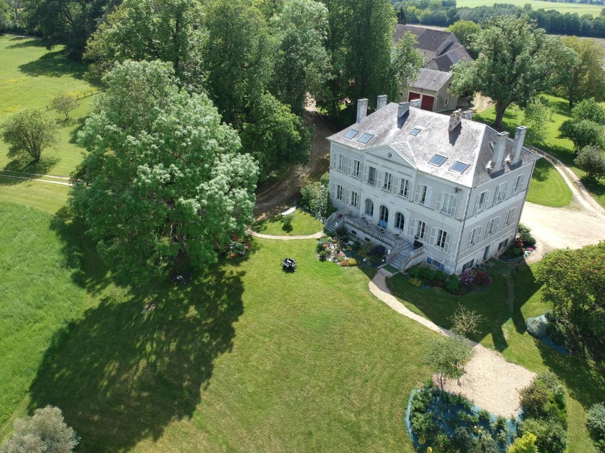 B&B Chateau De Preuil Vallenay Bagian luar foto